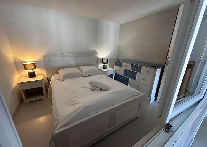 Les Lofts Vue Port Guillaume Lägenhet *