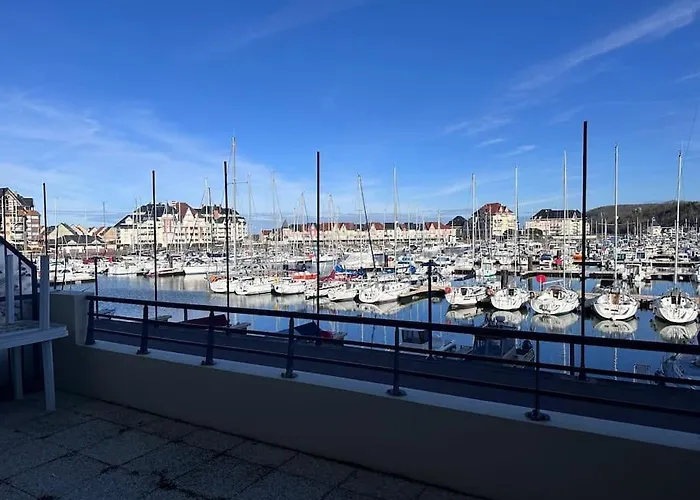 Les Lofts Vue Port Guillaume